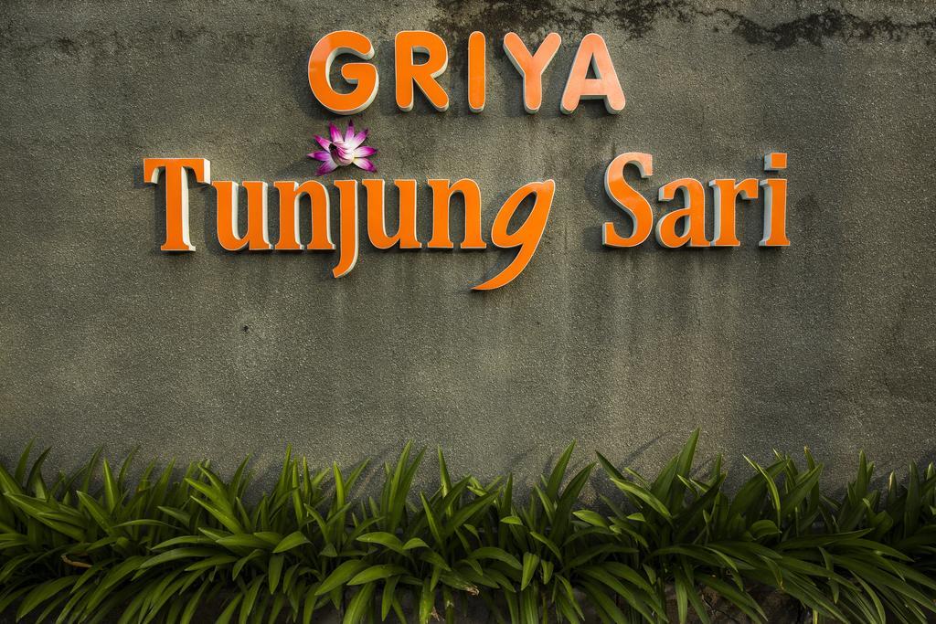 Griya Tunjung Sari Hotel Денпасар Екстериор снимка